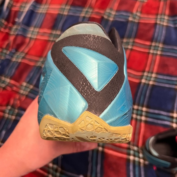 LeBron 11 South Beach - Picture 3 of 5